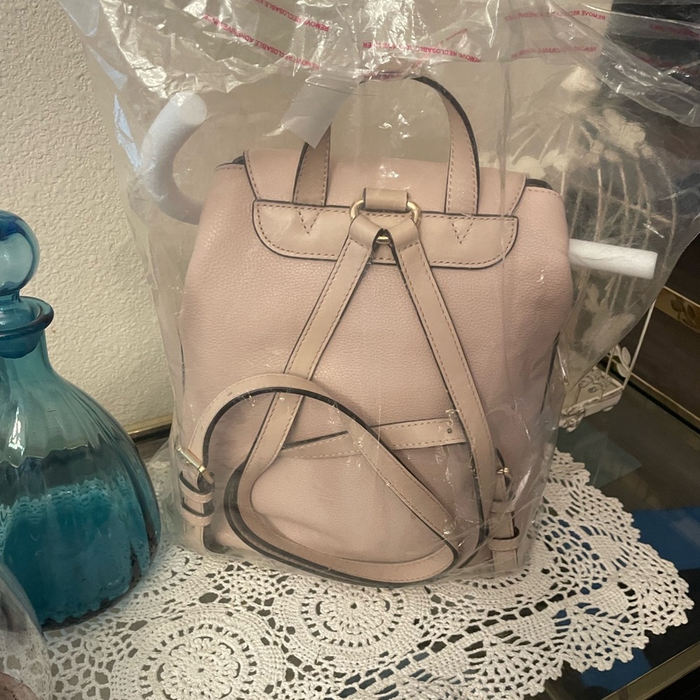 Michael Kors Blush Pink Leather Backpack NWOT - Picture 3 of 16